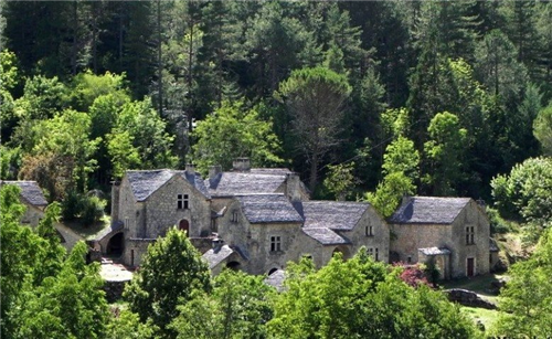 3-sterren camping Les Bords du Tarn in Mostuejouls in Aveyron