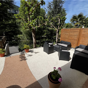 3-star campsite on the banks of the Tarn in Aveyron at Mostuejouls